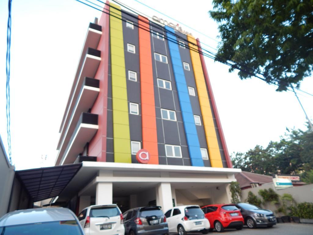 Amaris Hotel Senen Джакарта Экстерьер фото